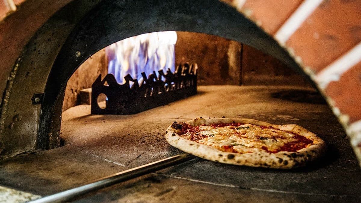 Via Tribunali Munkkiniemi - Restaurant Image