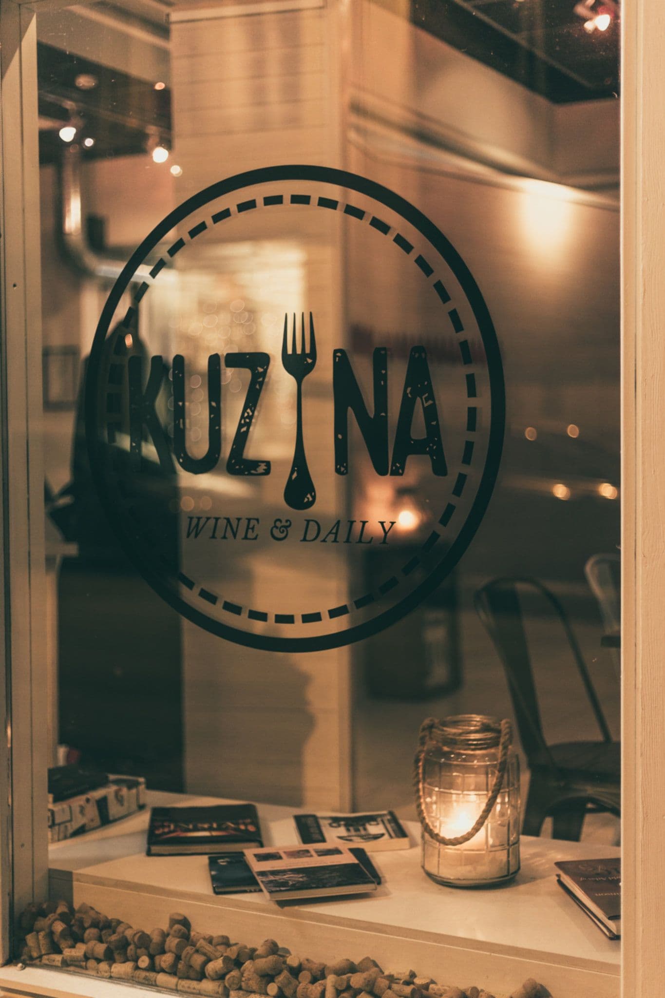 Kuzina Wine & Daily - Restaurant Image
