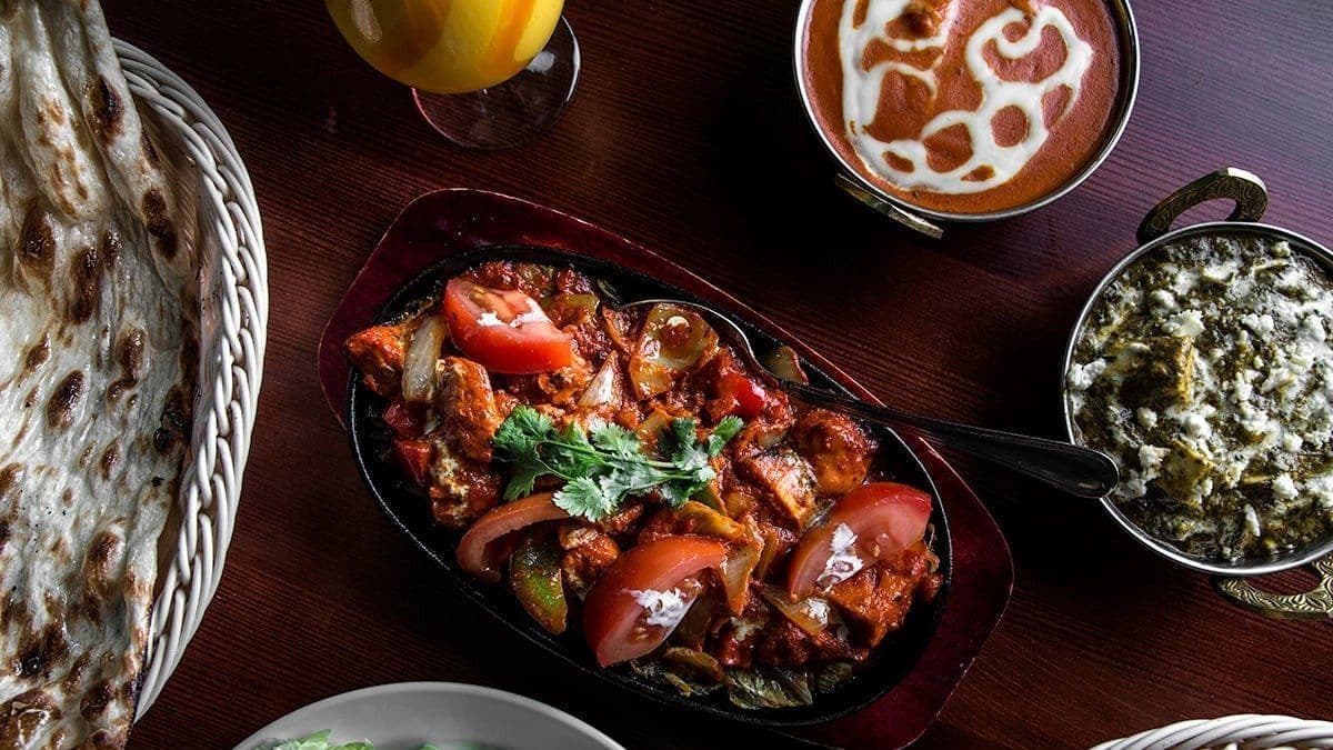 Momo & More Arabia - Restaurant Image