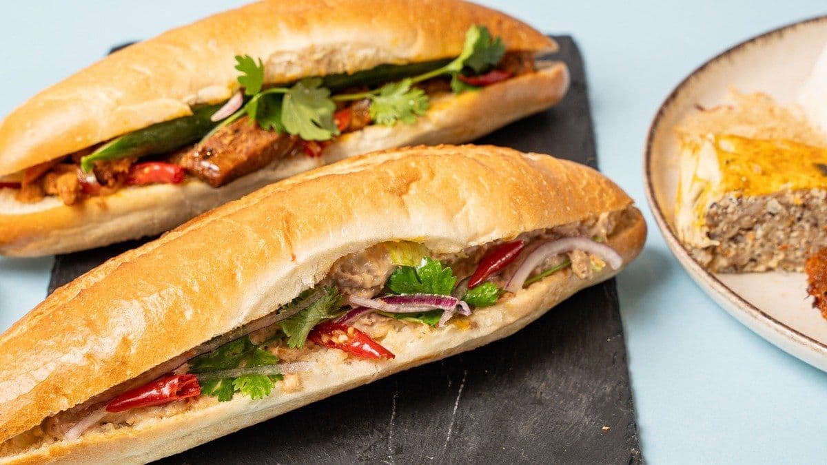 Q1 Banh Mi - Restaurant Image