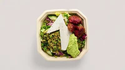 Feta-punajuurifalafel -salaatti (L)
