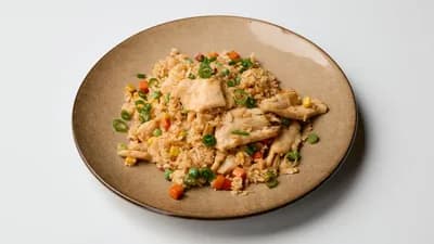 R4. Tom Yum kana paistettua riisiä