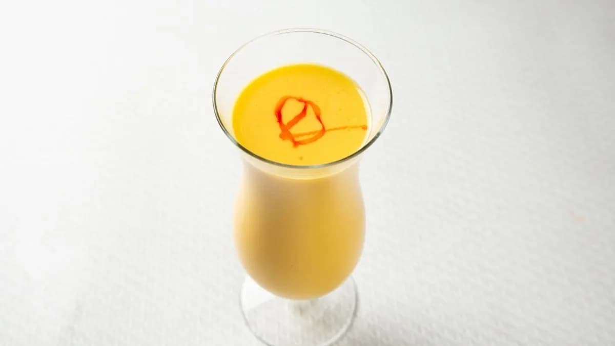 Mango lassi