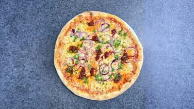 Nuija Tulinen pizza ((Italy)😍)