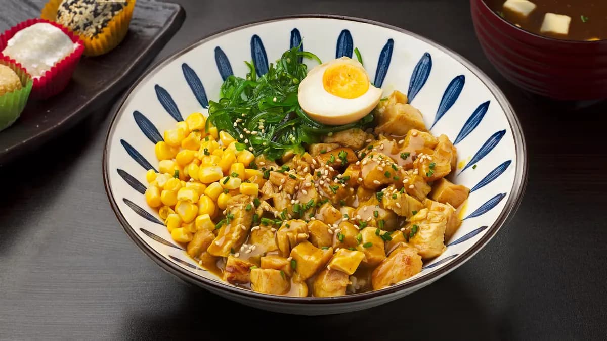 Misokeitto ja Japanilainen Kana Currydon汤D8麻薯