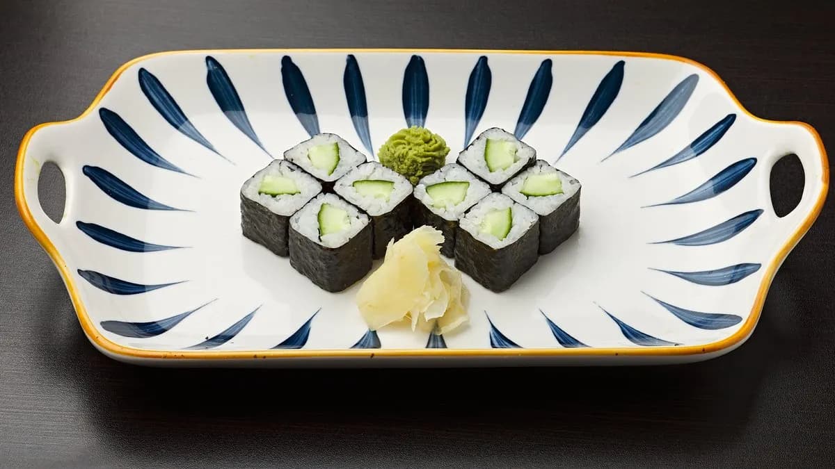 M9. Kurkku hosomaki 8 kpl