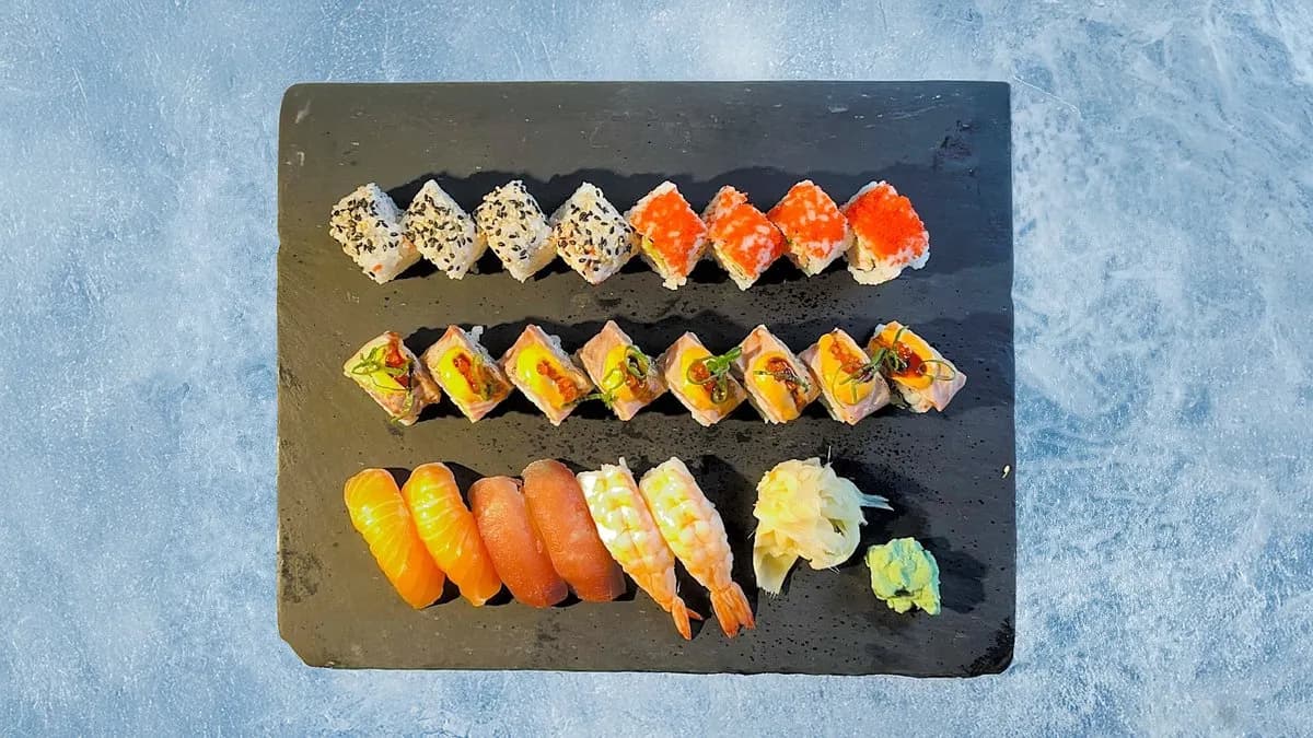 Sushi Set 3 -- Flambéed Dragon 22Pcs