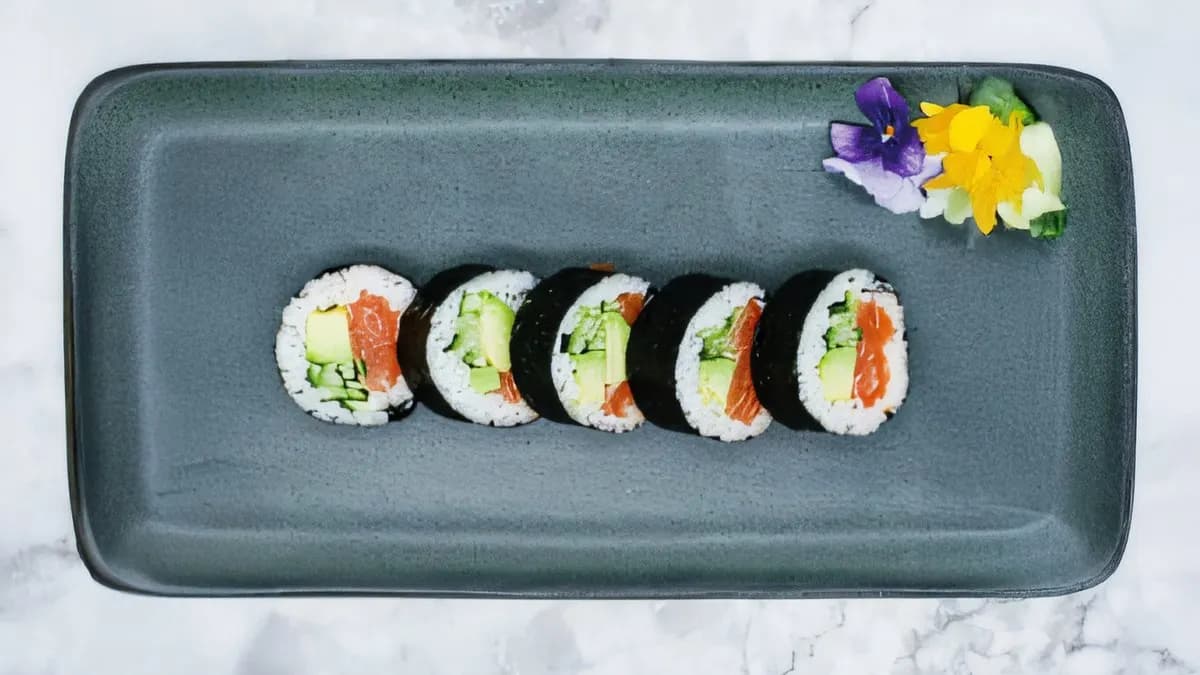 Futomaki -- Lohi roll