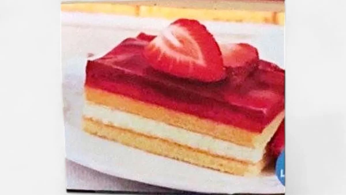 Strawberry Cream Cake