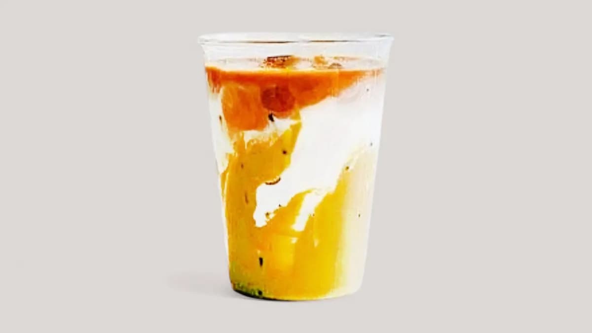 Pistachio iced latte