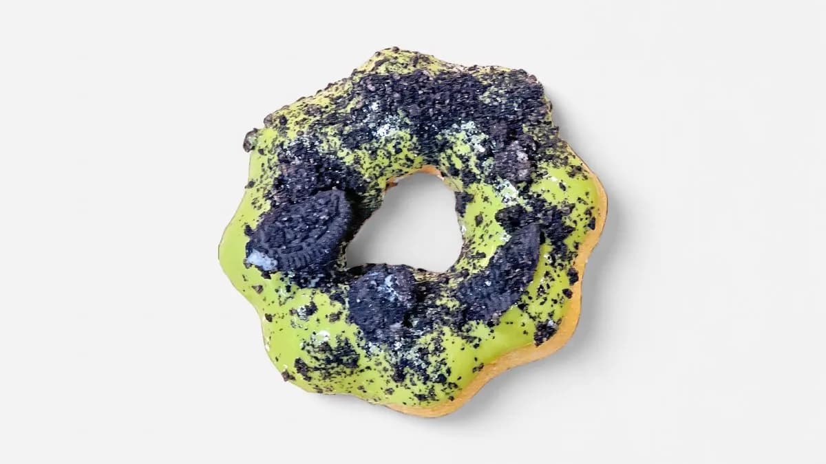 Oreo matcha donut