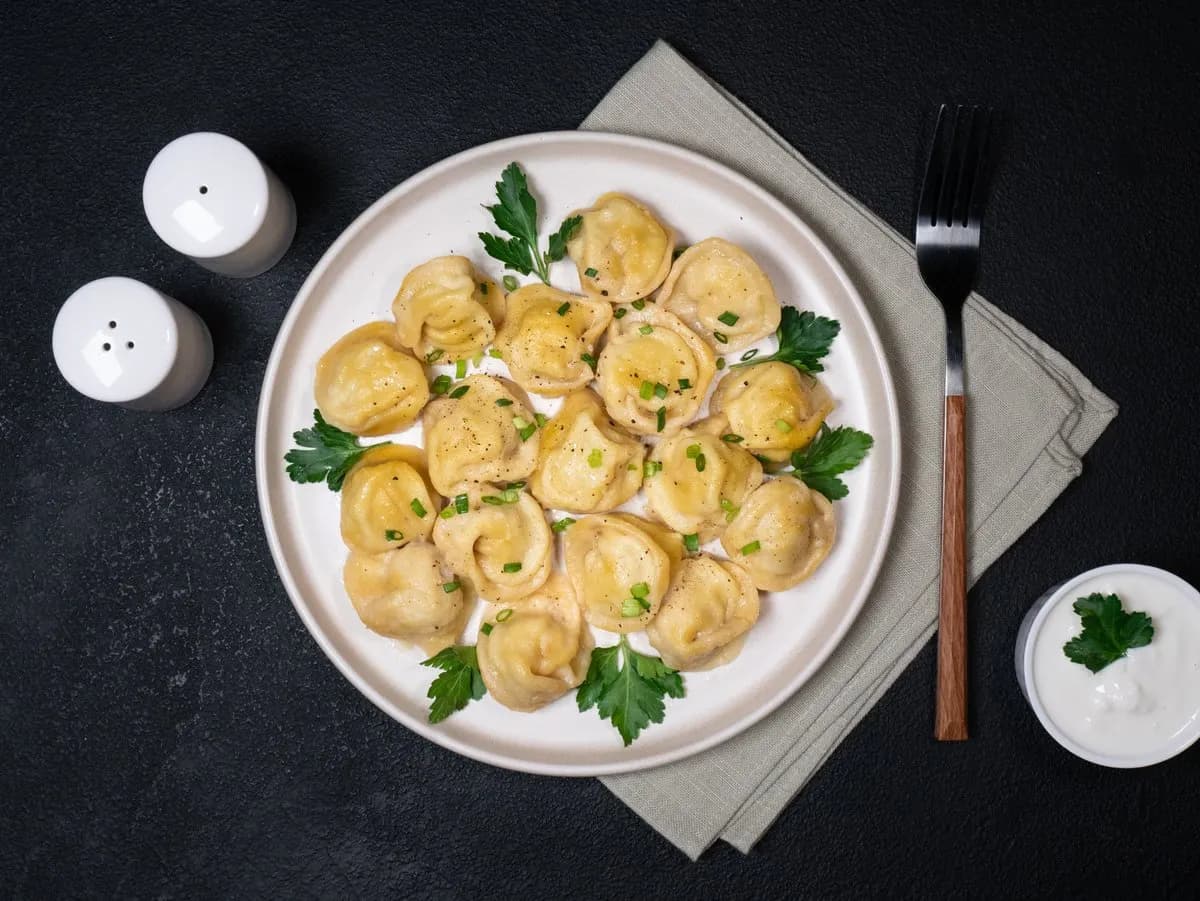 Pelmenit kanalla ja maissijauhoilla