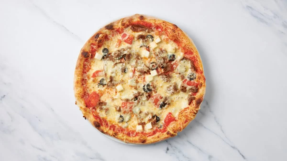 28. Athena perhepizza