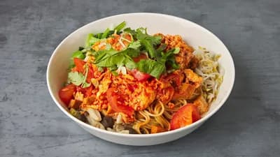 Nuudeleita, tomaattia ja kananmunaa 西红柿鸡蛋面