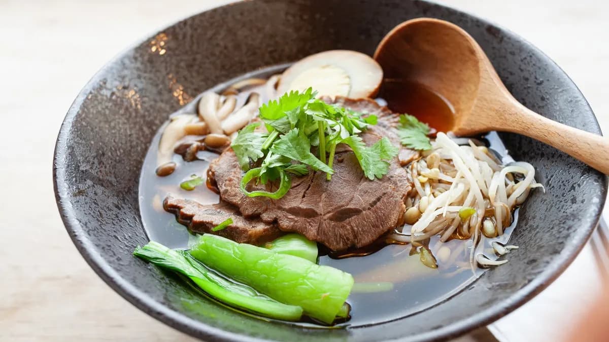 Nuudelikeitto naudanlihalla 卤牛肉汤面