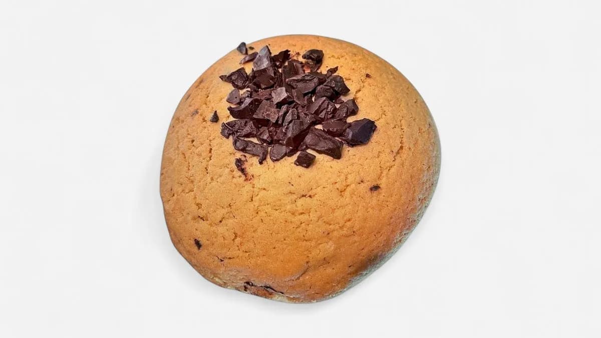 Chocolate chip cookie