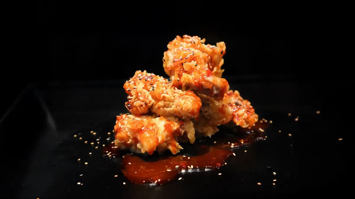 Friteraatut siivet (8 kpl)