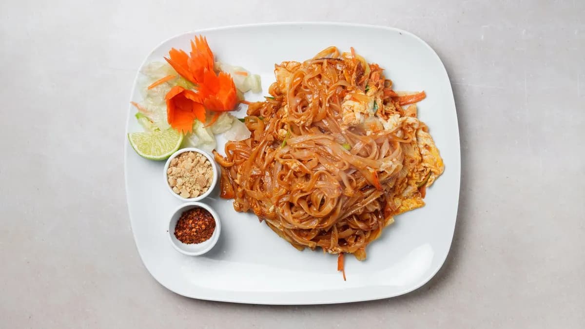 N1. Phad Thai