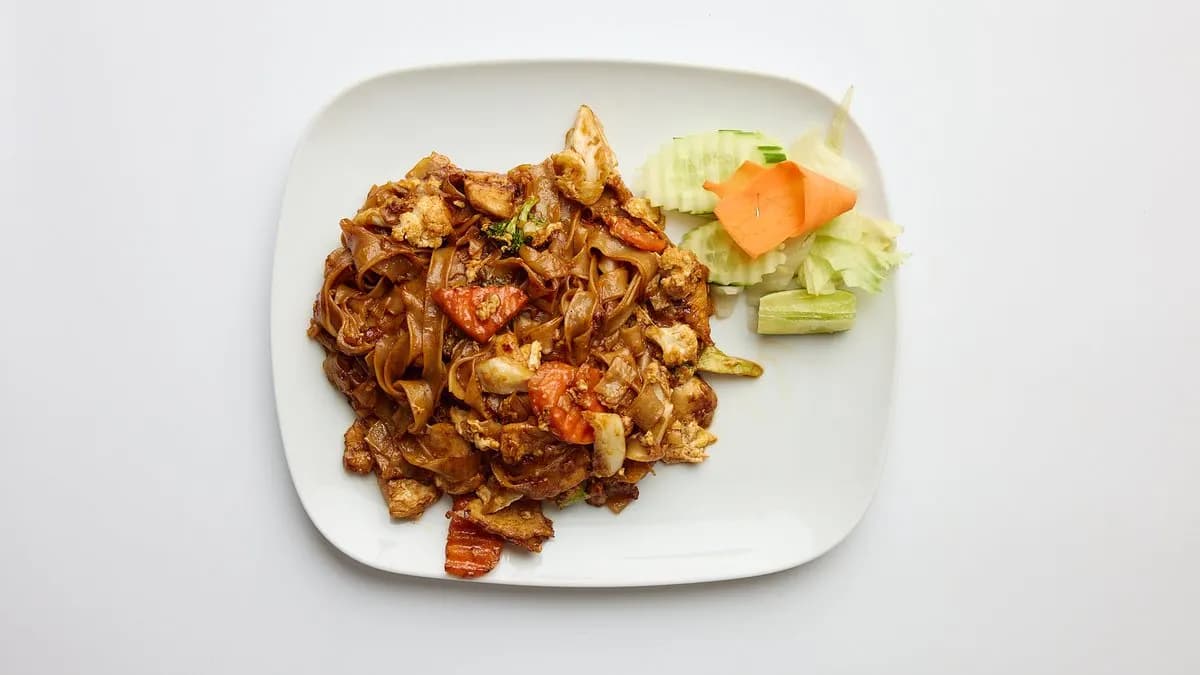 N2. Phad Siu-iu