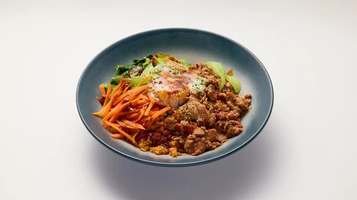 15. Cơm Bò Trộn Hàn Quốc