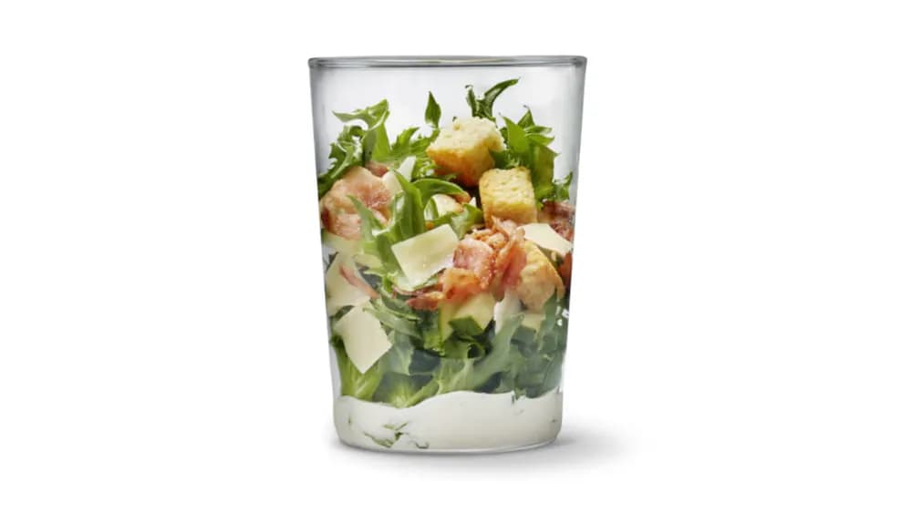 Pieni pekoni-caesarsalaatti (L, Sis. kalaa)