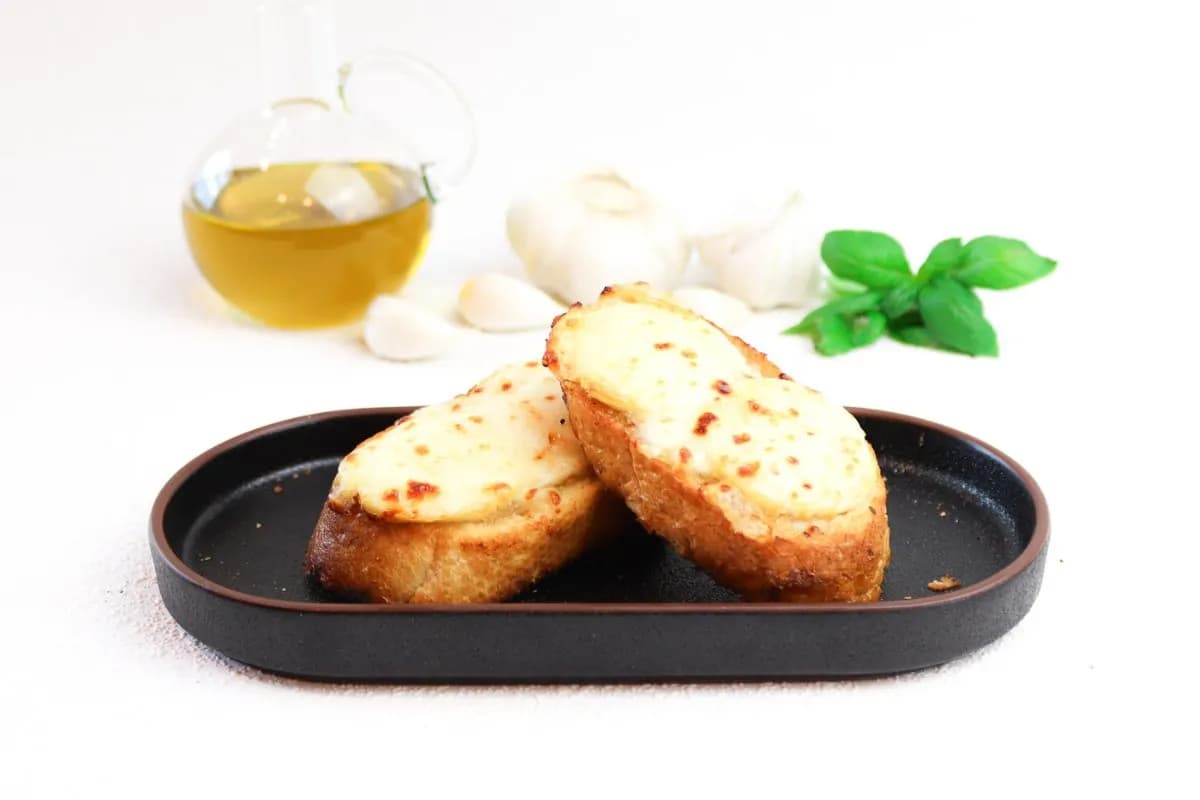 Garlic Bread Goat Cheese