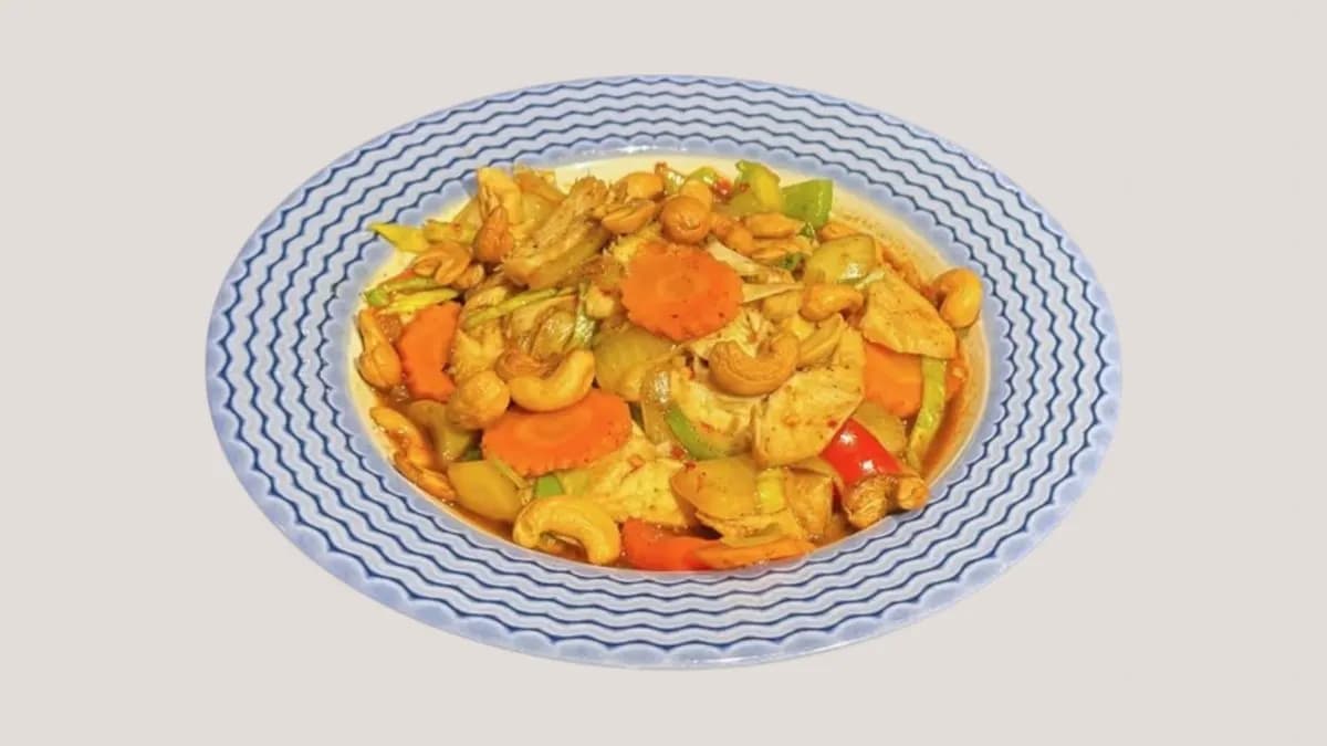 4. Cashew Chicken