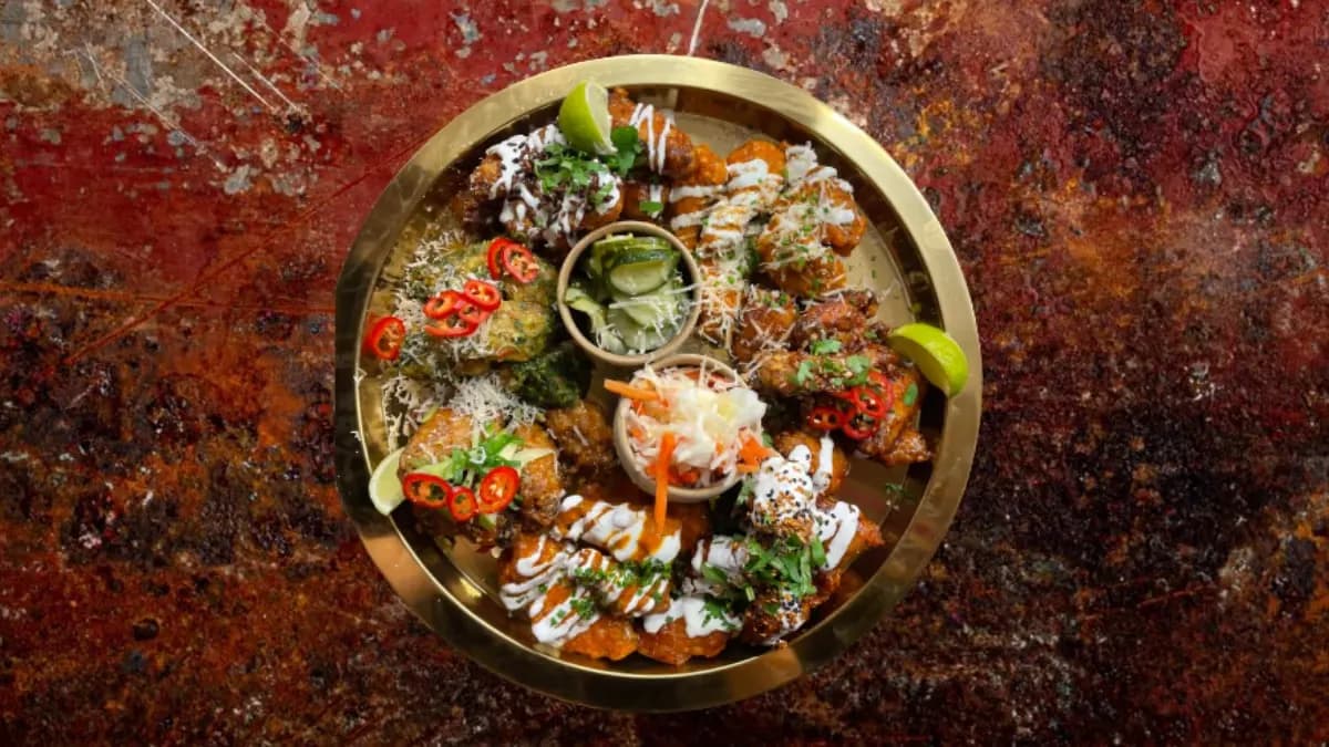 Boneless: All Them Chicks (L)