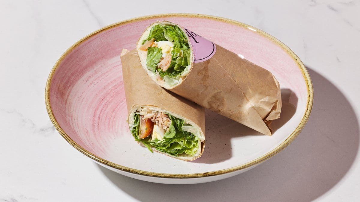 Caesar Salmon Wrap (L, sis. kala)