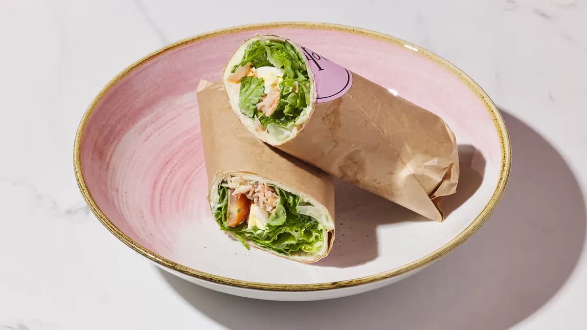 Caesar Salmon Wrap (L, sis. kala)