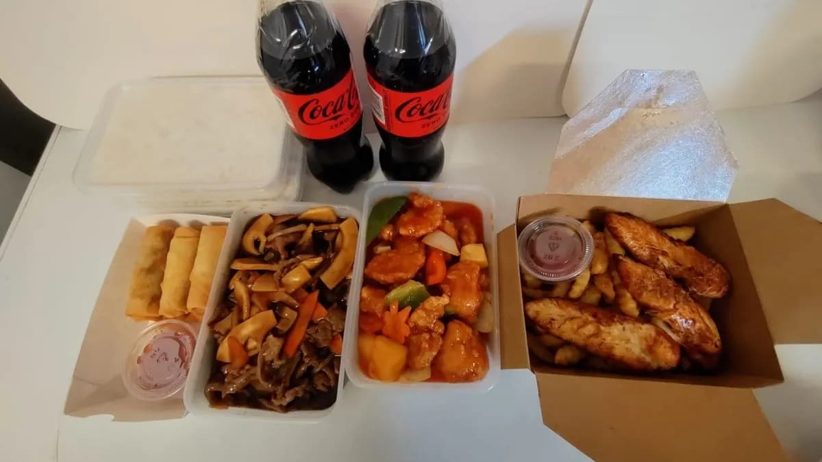 3. PERHEATERIA (3-4 HENKILÖLLE) * Sopii 2 aikuiselle ja , 1-2 lapselle