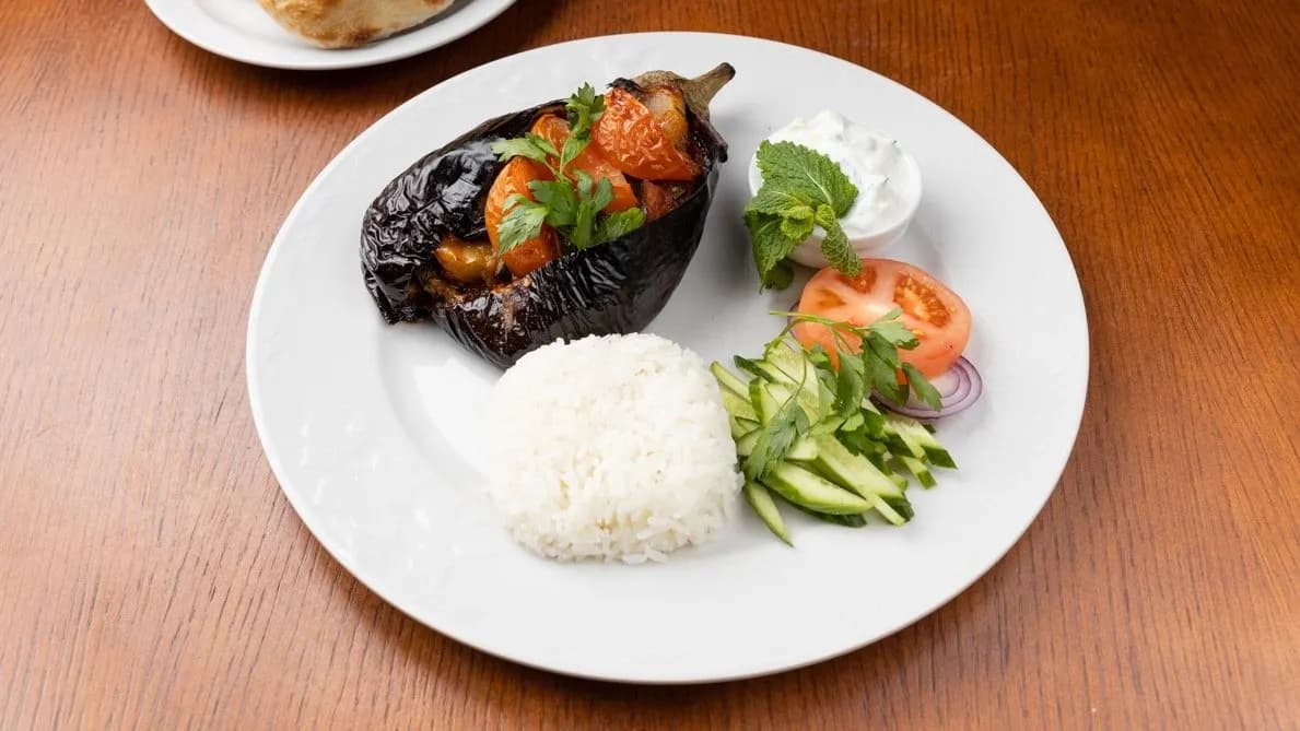 Imam bayıldı ("Imam pyörtyi")