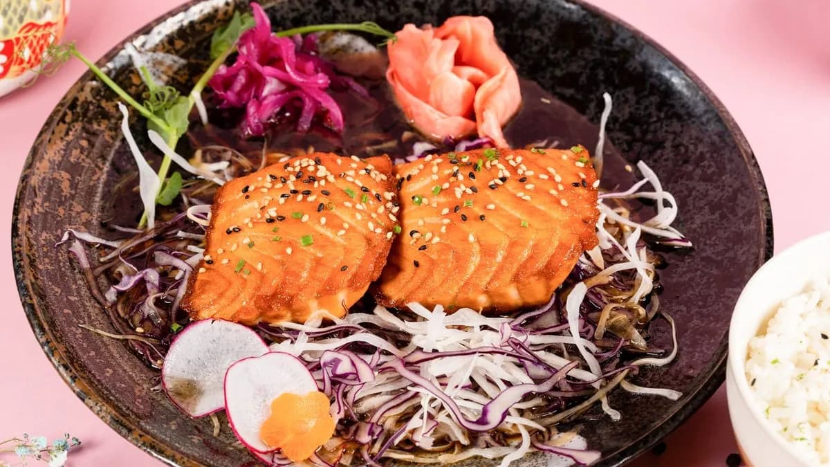 C02. Teriyaki-Salmon + Drinks