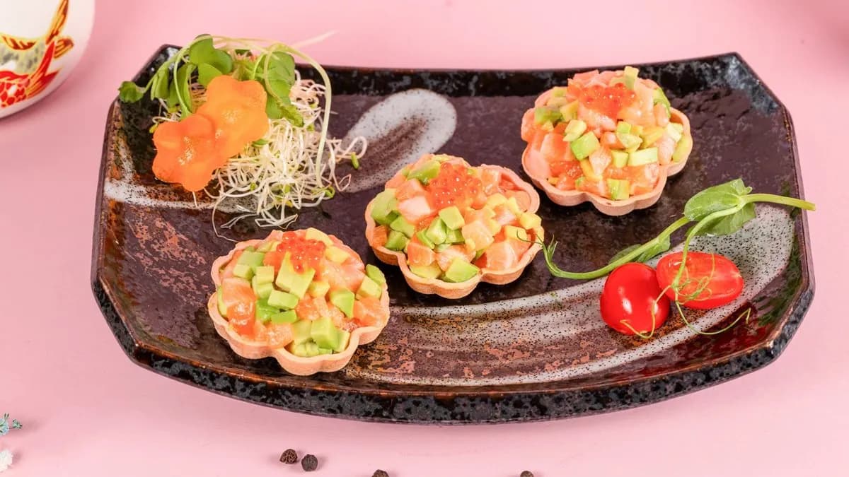 A07. Salmon tartare 3 pcs
