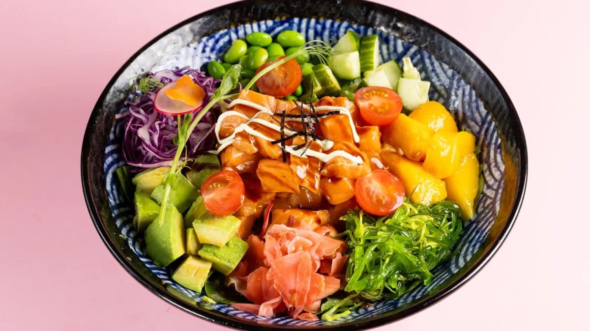 P01. Salmon Poke Bowl