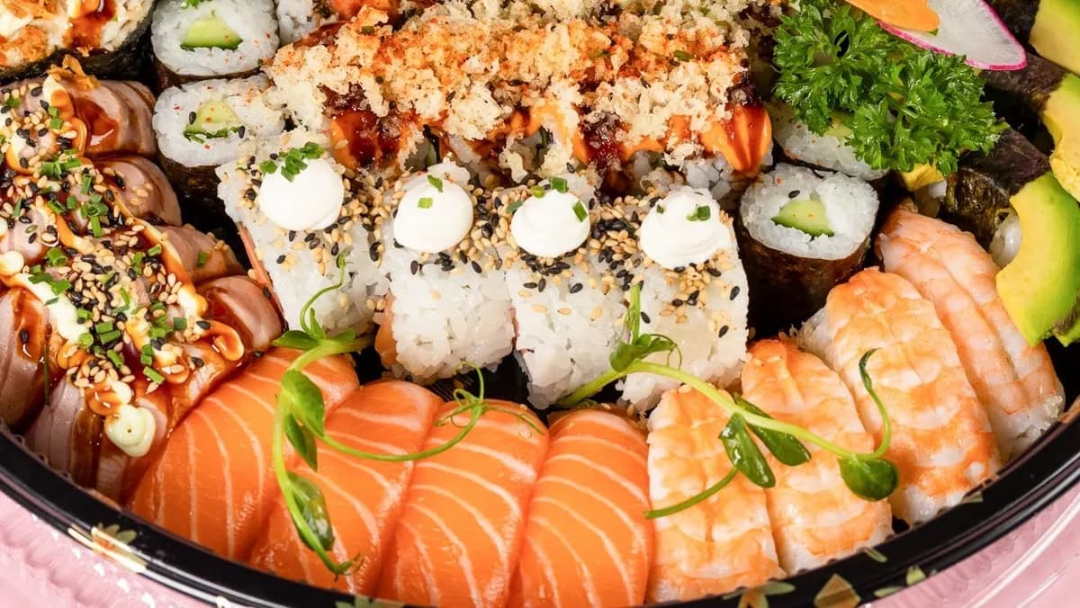 S07. Sushi Party Feast 120pcs