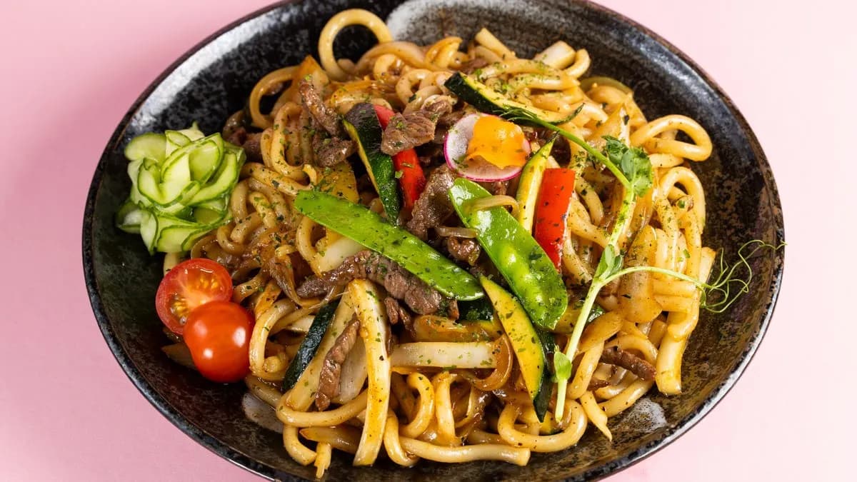 M19. Yaki Udon - Beef