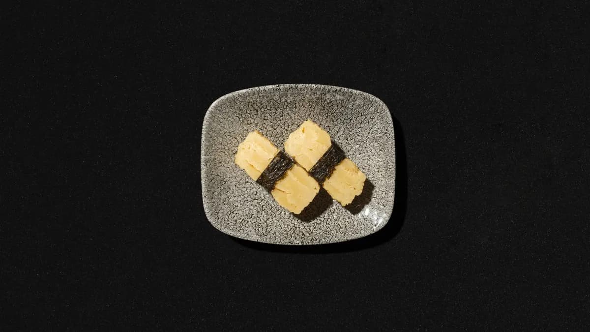 Tamago nigiri