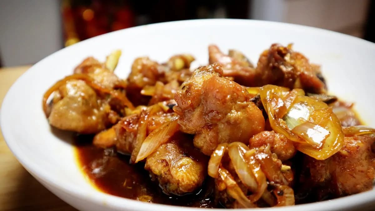 Chicken onion black pepper