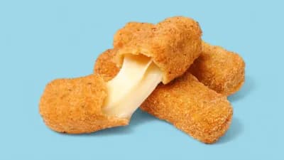 Mozzarella Sticks (6 PCS)