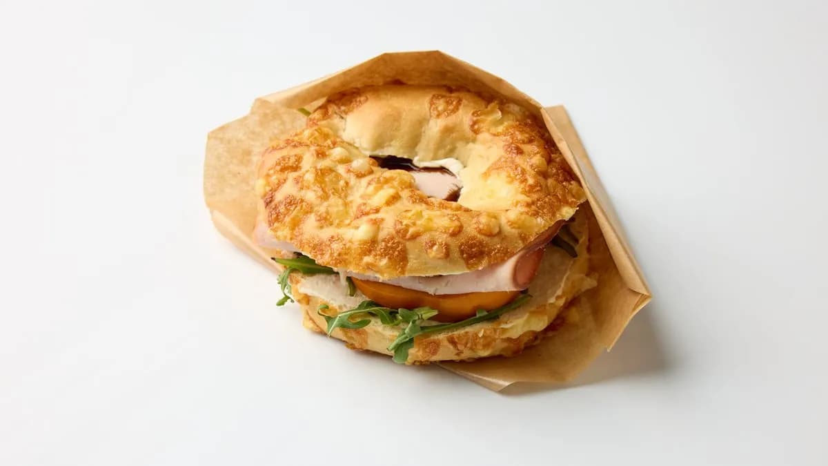 Kalkkuna & hedelmäbagel (L)