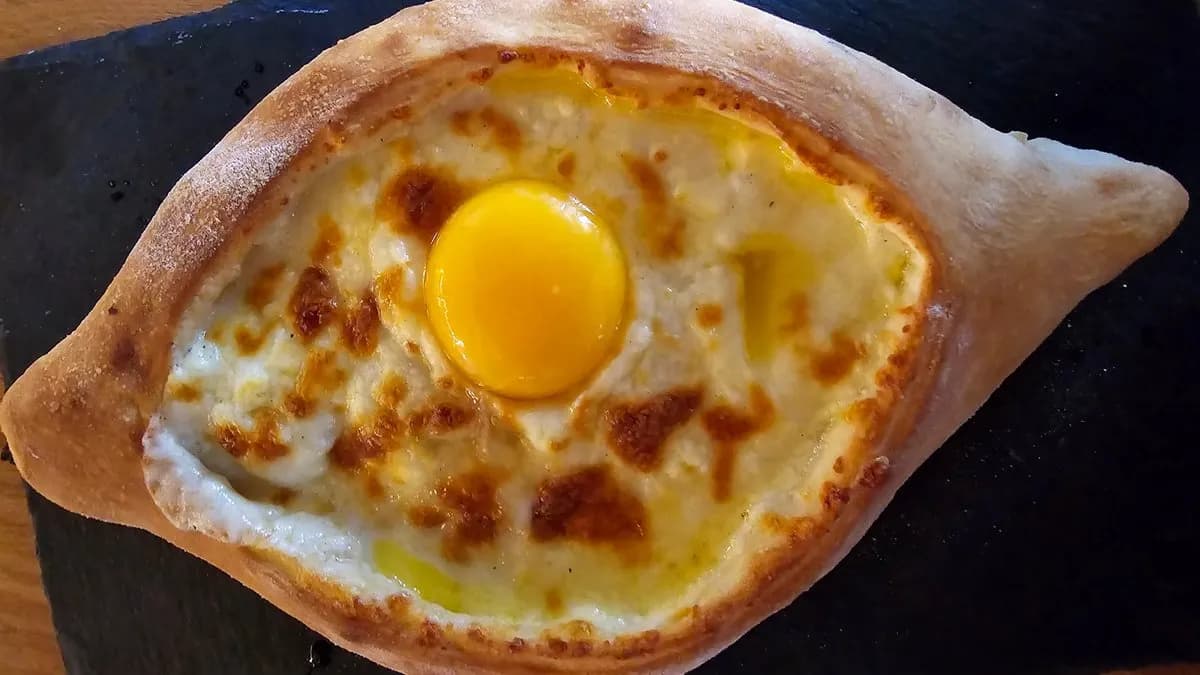 Adjaruli Khachapuri