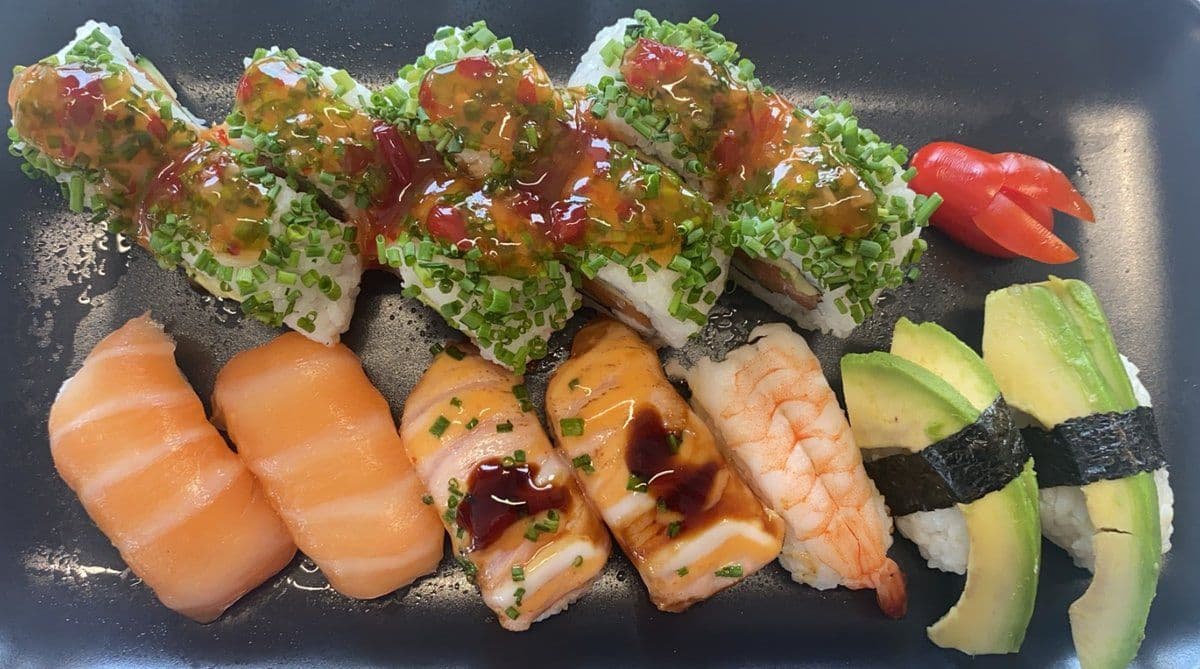 K2. 15 kpl Makeakastikerulla