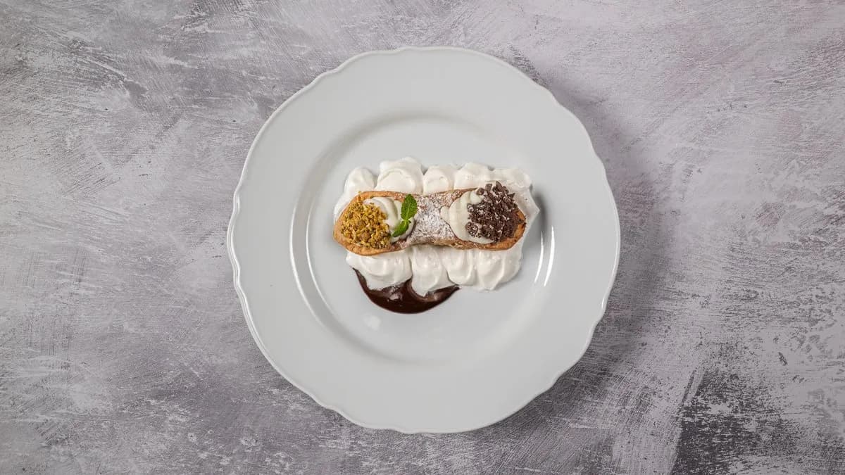 Cannolo Siciliano al Pistacchio e Cioccolato