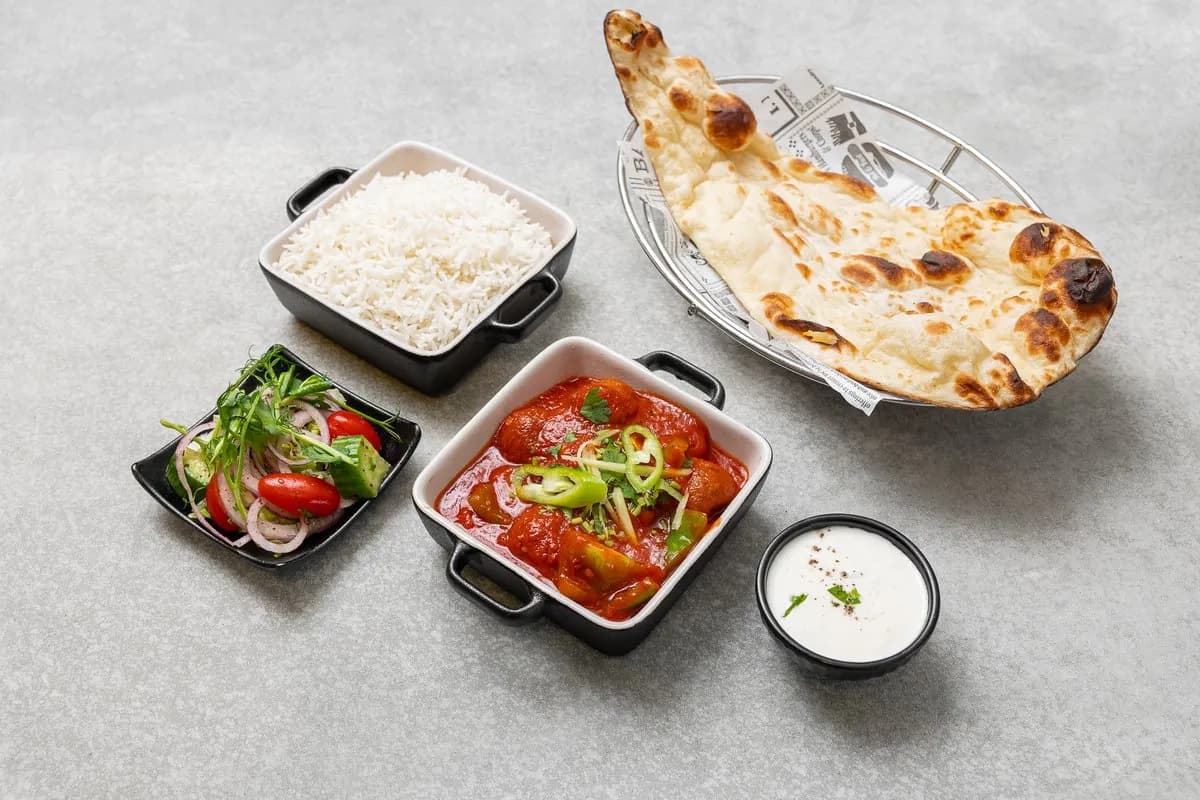 Chili vegetable Kofta (Vegaaninen) + Valitse Mango lassi