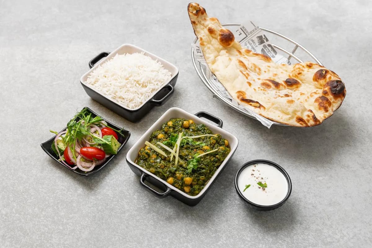 Panjabi Palak Chana + Pepsi max 0.33