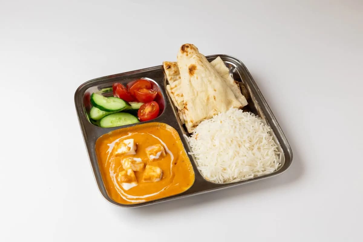 Lasten Butter Paneer + Mango lassi (Valitse Lisukkeet)