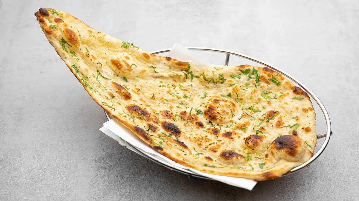 Extra Valkosipuli Naan