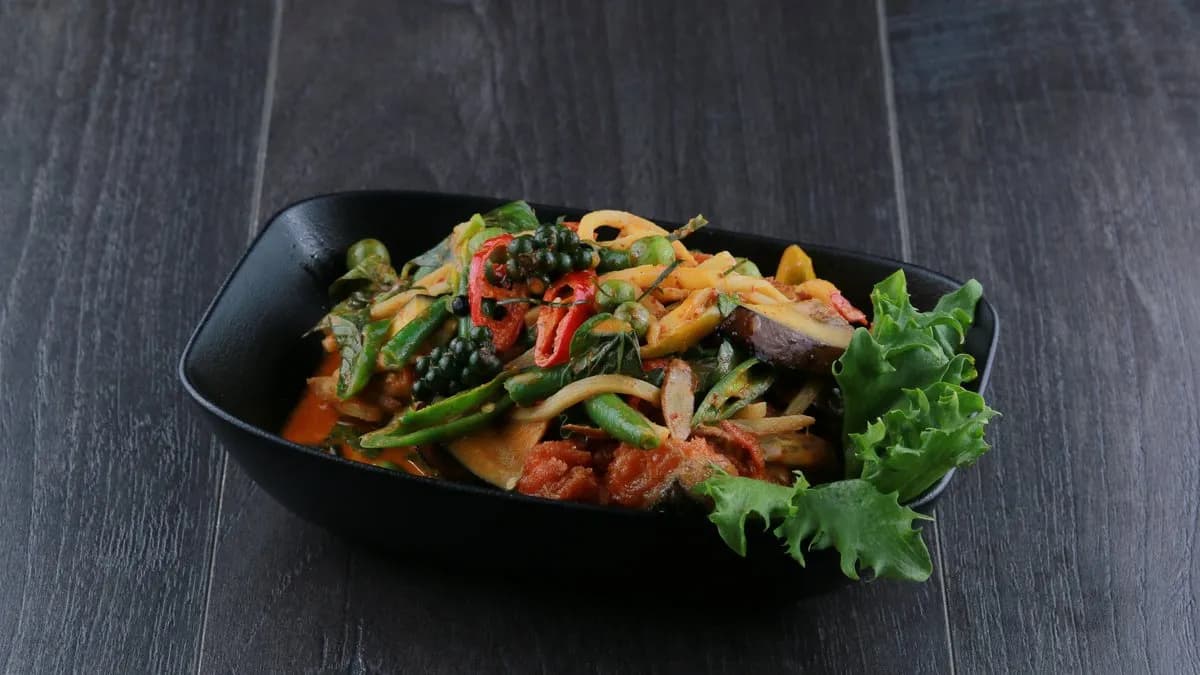 32. Pla Phad Cha 🌶🌶🌶