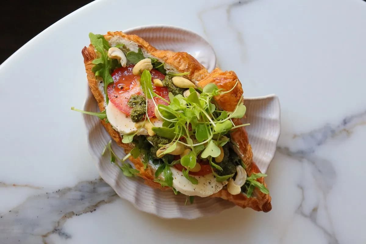 Täytetty Croissant (L)